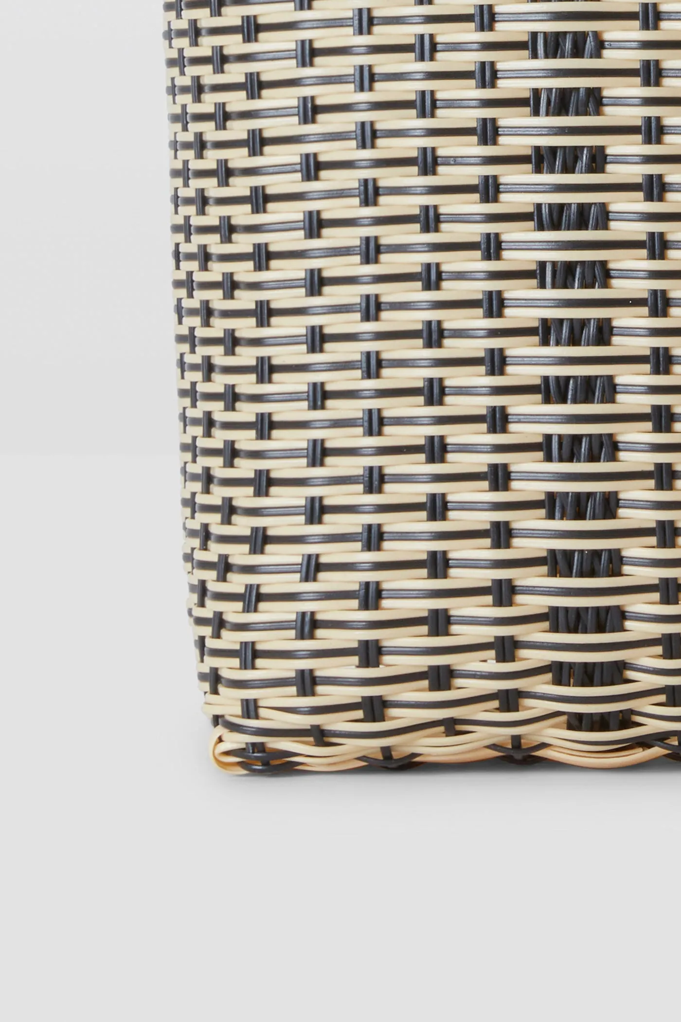 Palorosa Trama Medium Basket in Black & Cream