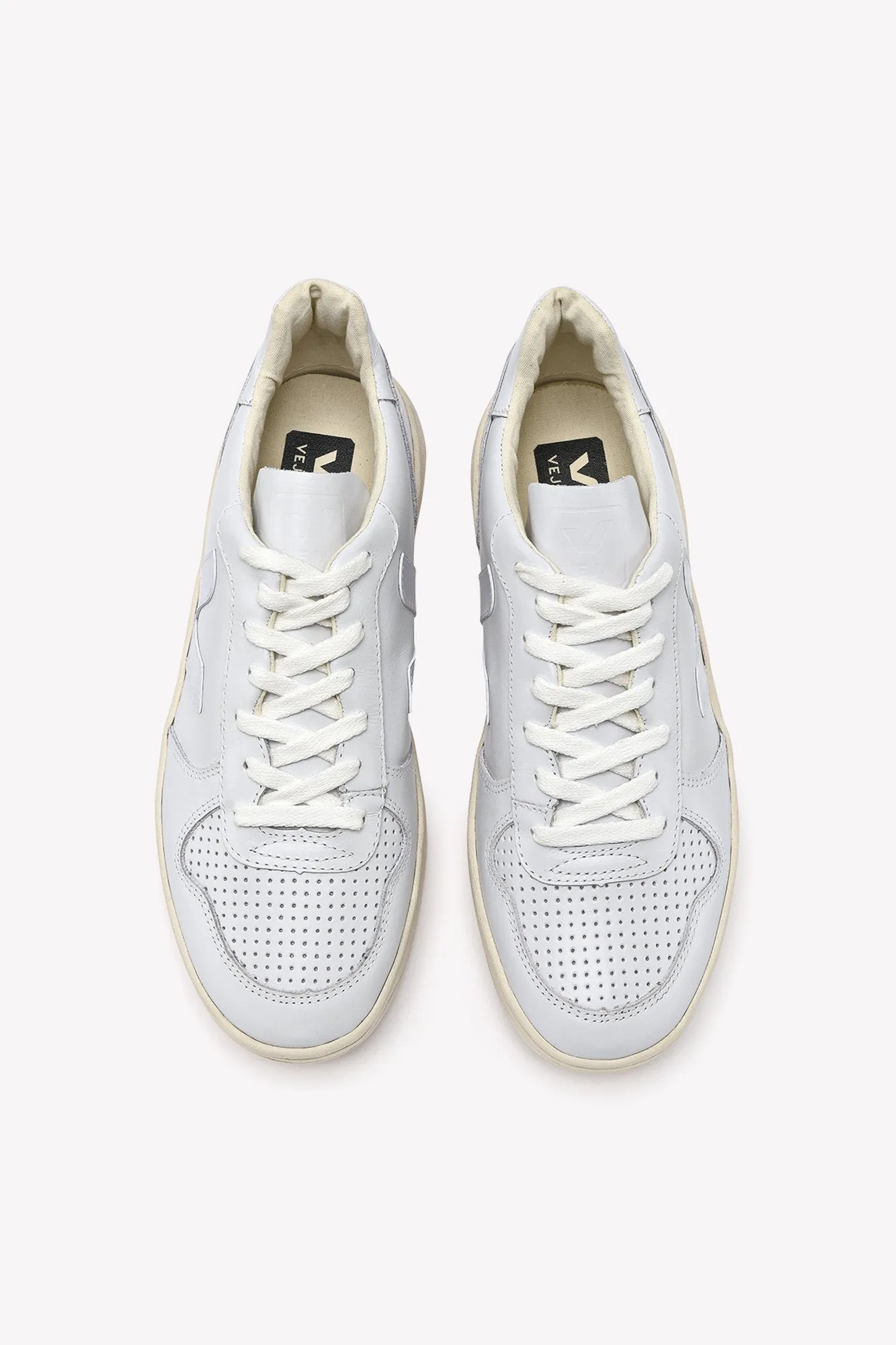 Veja Men's V10 Sneaker