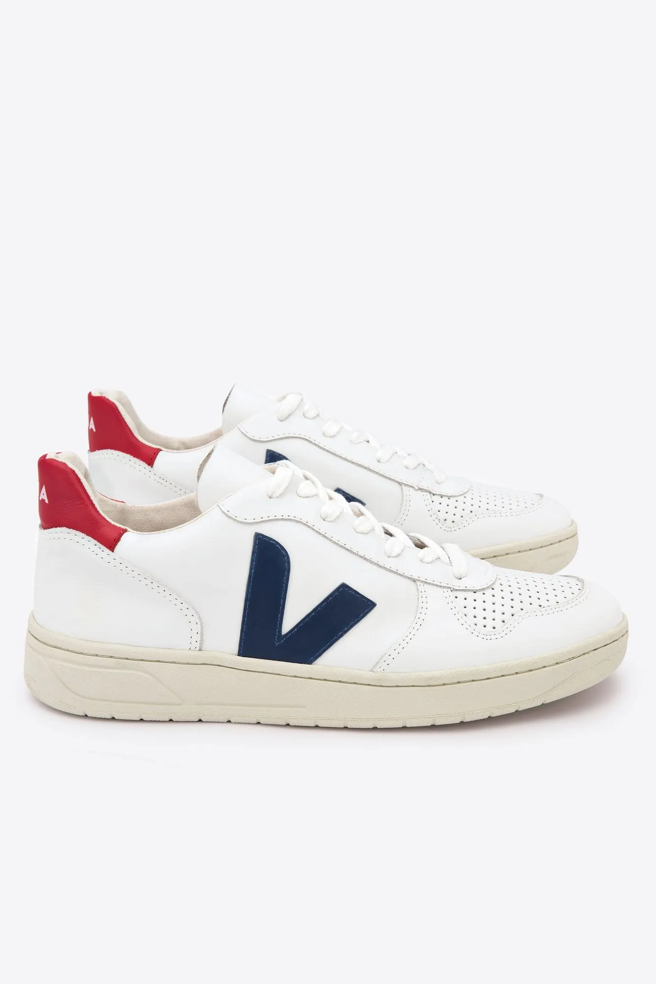 Veja Men's V10 Sneaker