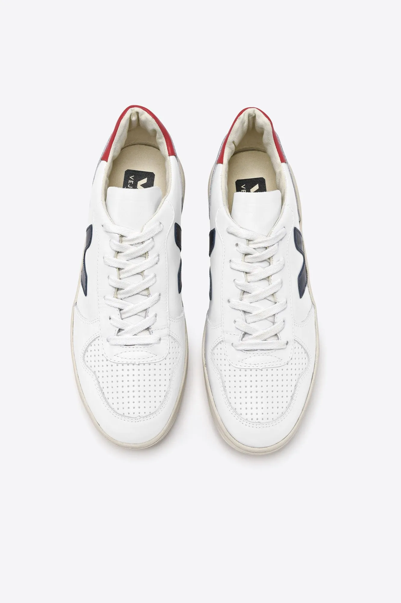 Veja Men's V10 Sneaker