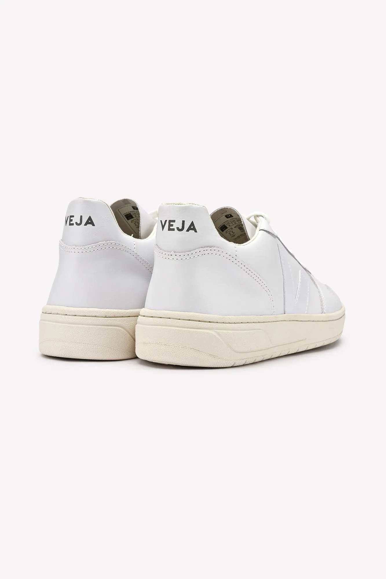 Veja Men's V10 Sneaker